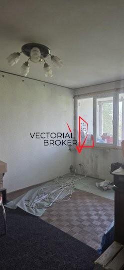 Basarabia- Piata Muncii Apartament 2 camere decomandate, et.4, fara imbunatiri, 50mp,