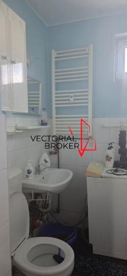 Basarabia- Piata Muncii Apartament 2 camere decomandate, et.4, fara imbunatiri, 50mp,